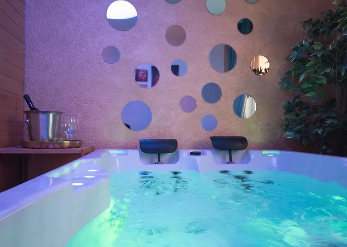 Wellness D'or - Exclusive New With Whirlpool, Sauna, Sunny Terrace, Private Parking Apartament *