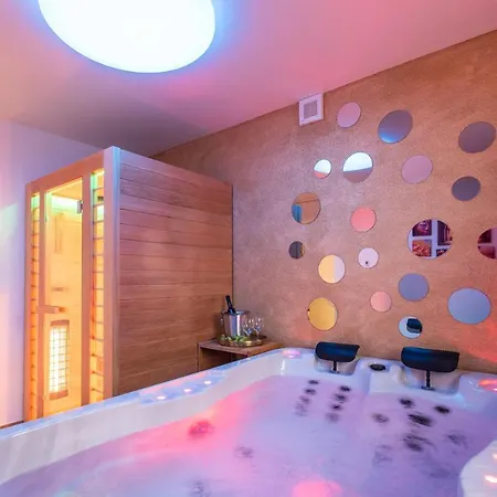 Apartment Wellness D'or - Exclusive New With Whirlpool, Sauna, Sunny Terrace, Private Parking *