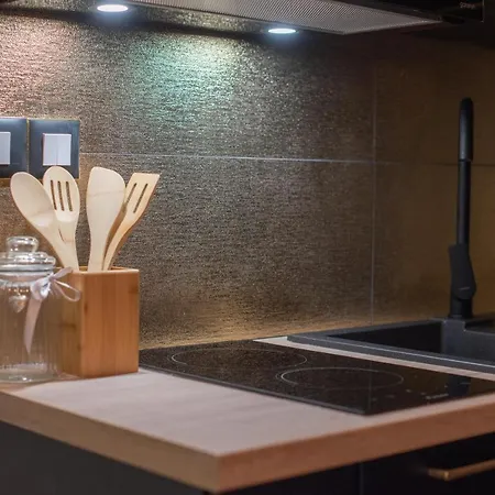 Апартаменти Wellness D'or - Exclusive New With Whirlpool, Sauna, Sunny Terrace, Private Parking Пореч