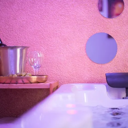 Lejlighed Wellness D'or - Exclusive New With Whirlpool, Sauna, Sunny Terrace, Private Parking