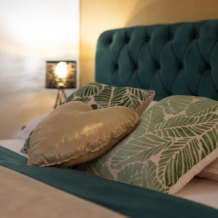 Lejlighed Wellness D'or - Exclusive New With Whirlpool, Sauna, Sunny Terrace, Private Parking *